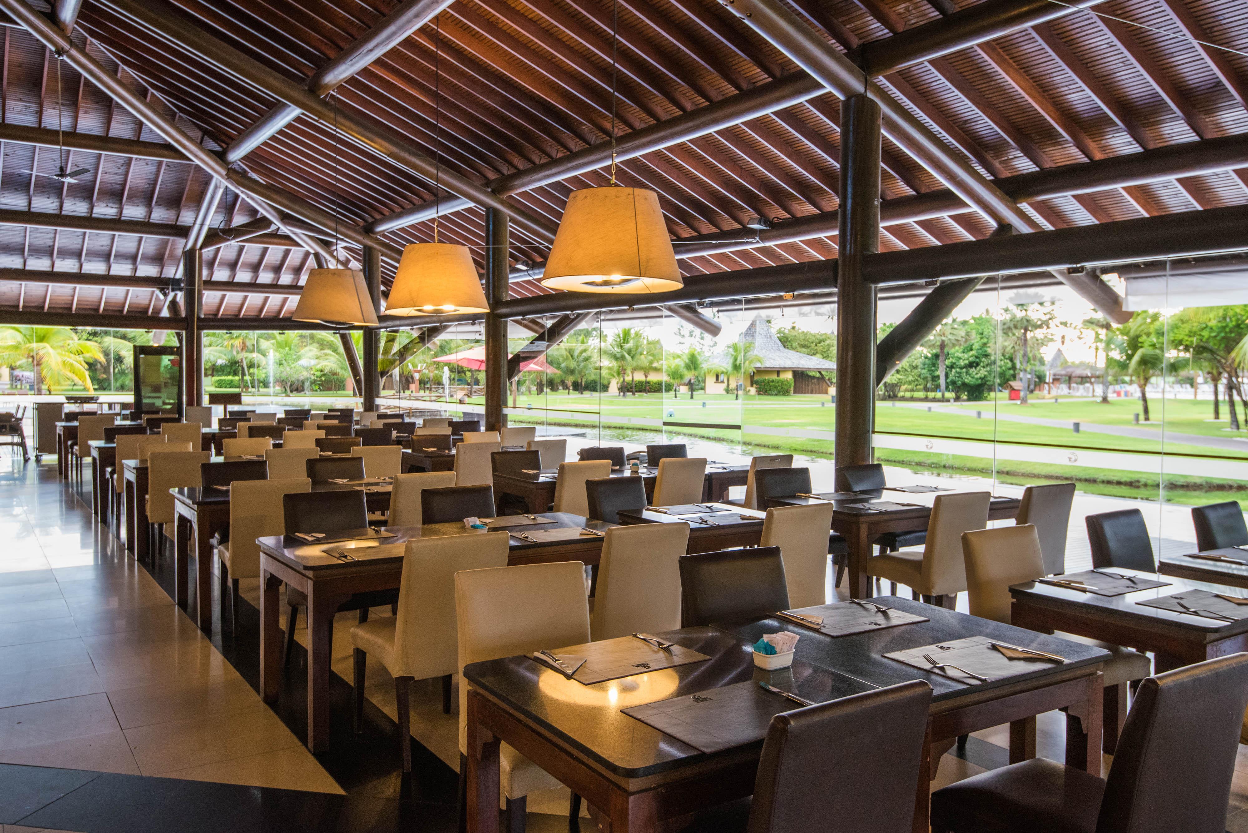 Vila Gale Resort Mares 瓜拉久巴 外观 照片 The restaurant at the resort